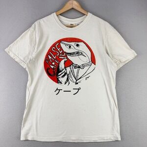 Retro False Cape Shark Graphic Tee Mens Medium White Comfort Colors Cotton